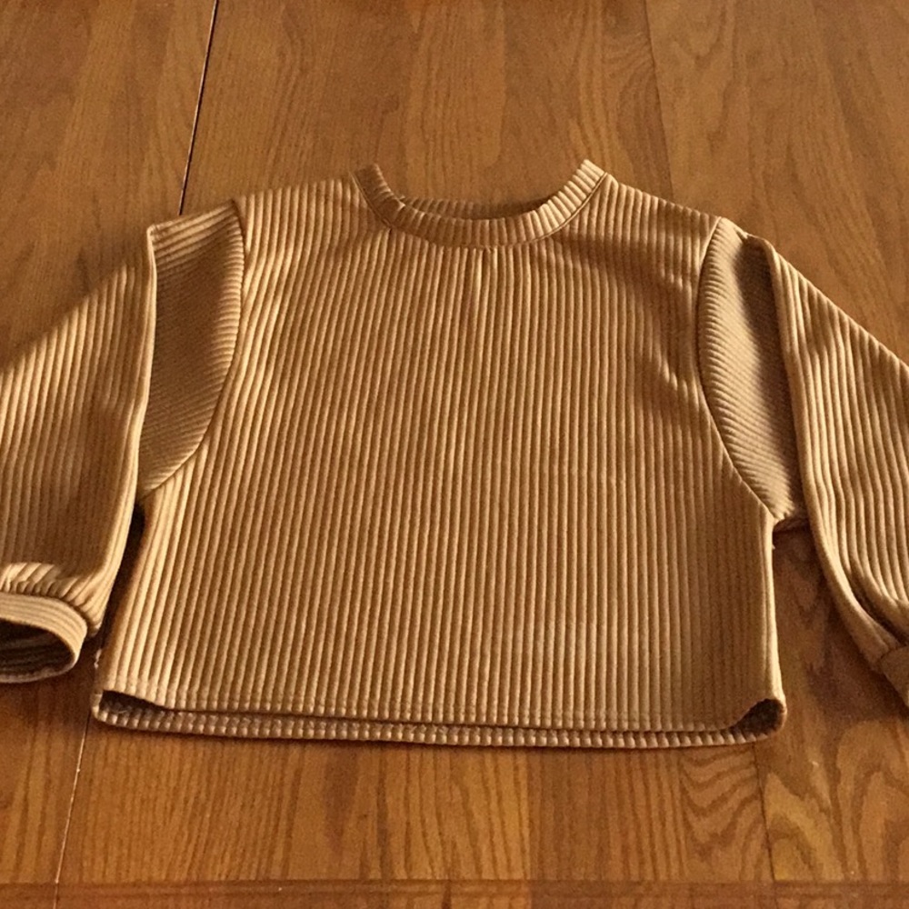 Gold ribbed top